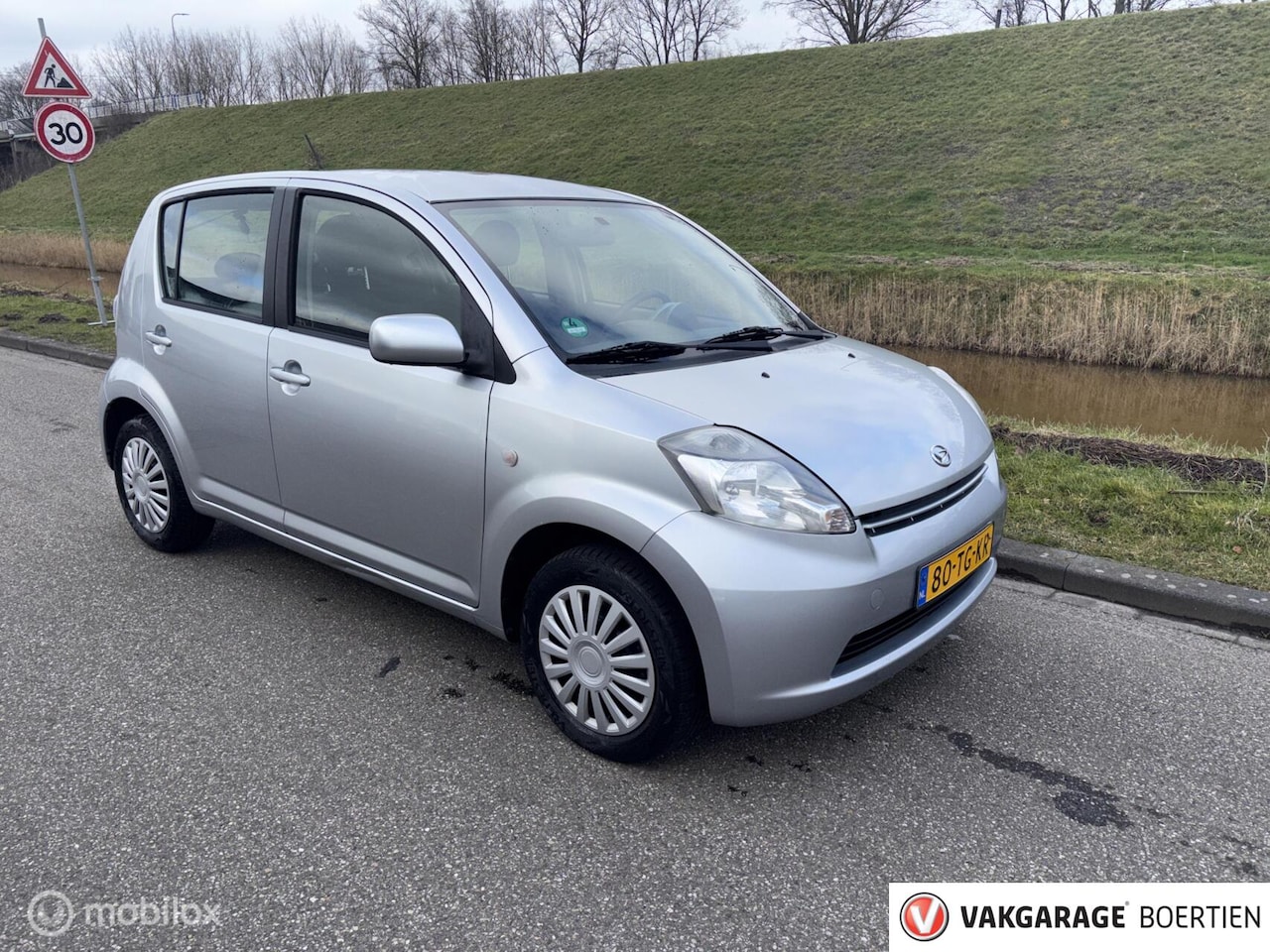 Daihatsu Sirion 2 - 1.3-16V Comfort 1.3-16V Comfort - AutoWereld.nl
