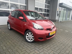 Toyota Aygo - 1.0-12V Aspiration Red / AIRCO