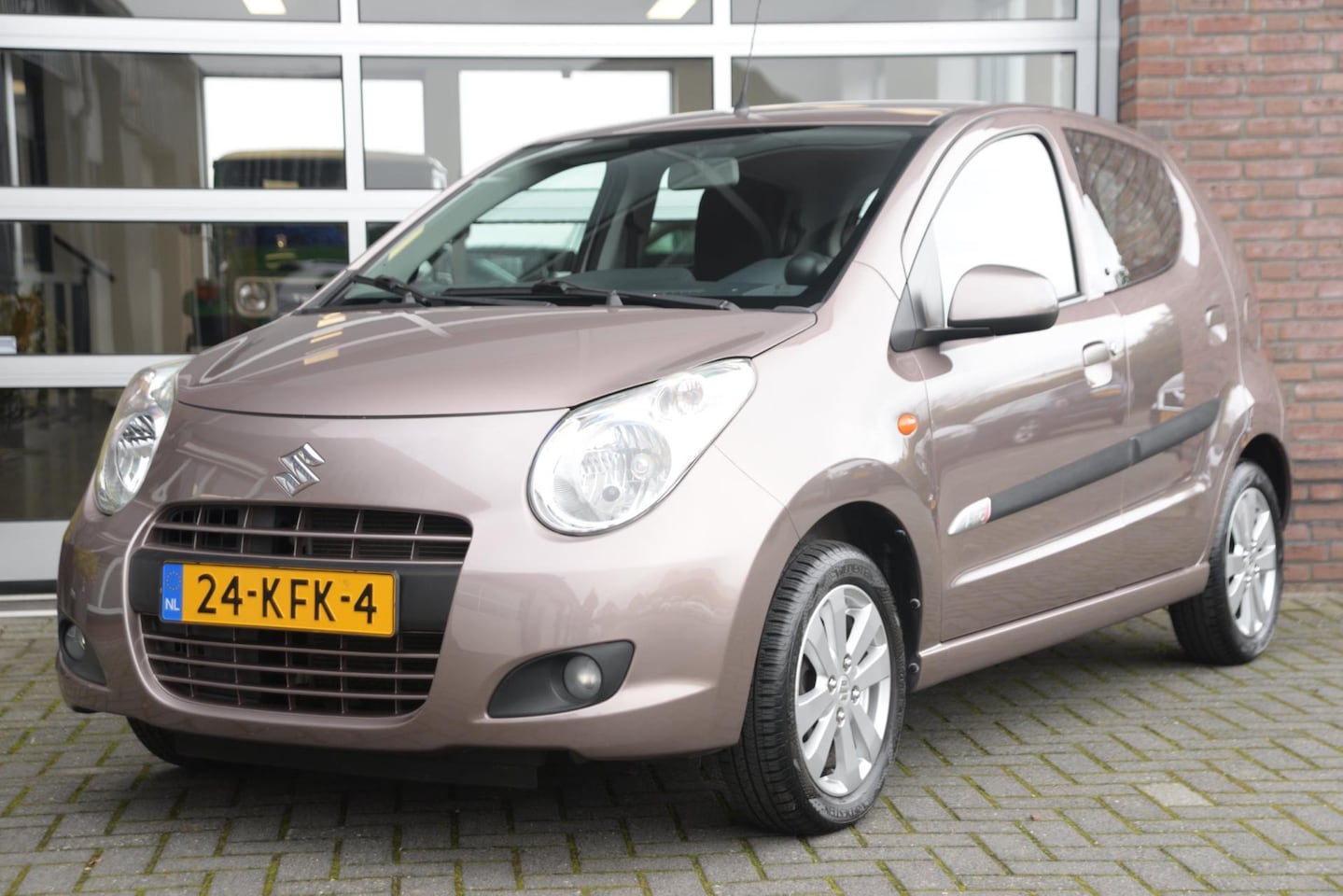 Suzuki Alto - 1.0 Exclusive | Airco | Lichtmetaal | 1e Eigenaar | All Seasons | - AutoWereld.nl
