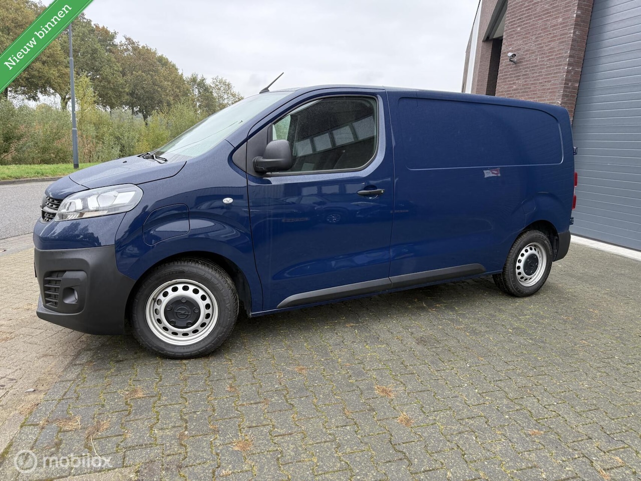 Opel Vivaro Electric - L2 50 kWh bj 2023 nieuwstaat - AutoWereld.nl