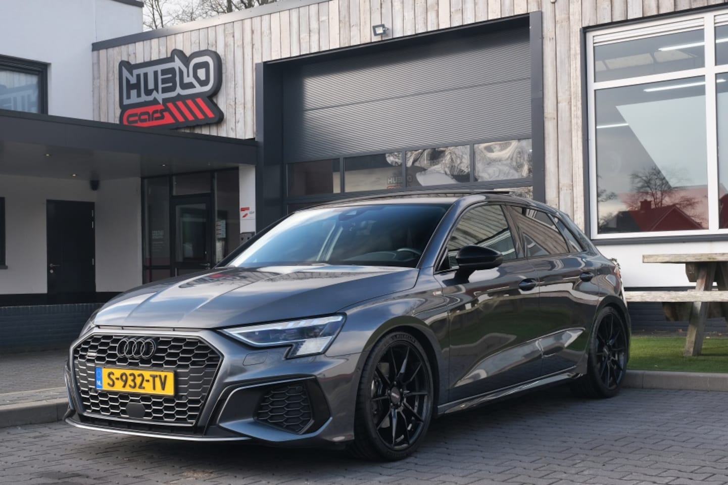 Audi A3 Sportback - 40 TFSI S-Line Quattro Pano, B&O, Kuipstoelen! - AutoWereld.nl