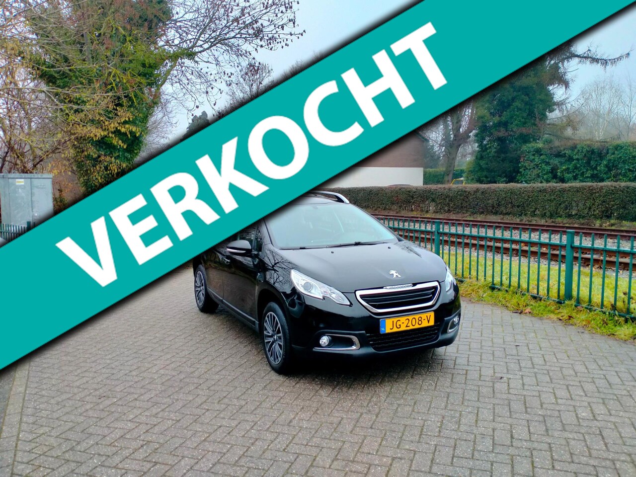 Peugeot 2008 - 1.2 PureTech Blue Lion lage km! 48000km. ALLINPRIJS - AutoWereld.nl