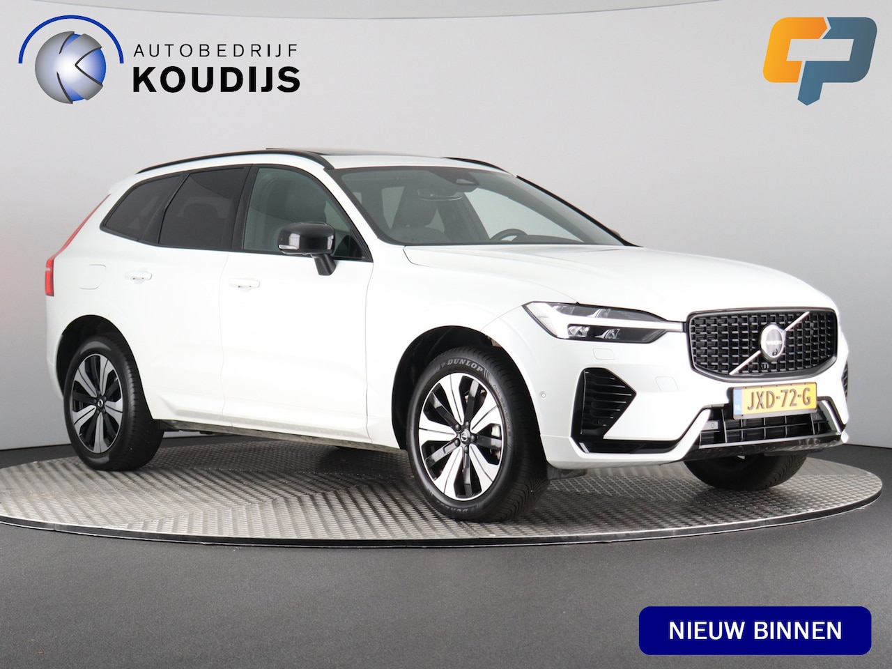 Volvo XC60 - 2.0 T6 Plug-in hybrid AWD Plus Dark 2.0 T6 Plug-in hybrid AWD Plus Dark (Pano / 360 Cam / H&K / Winterpakket) - AutoWereld.nl