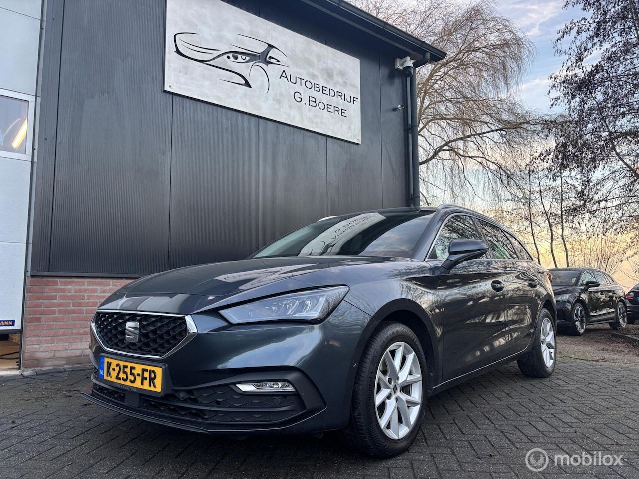 SEAT Leon Sportstourer - 1.5 eTSI FR Launch|Trekhaak|Virtual - AutoWereld.nl