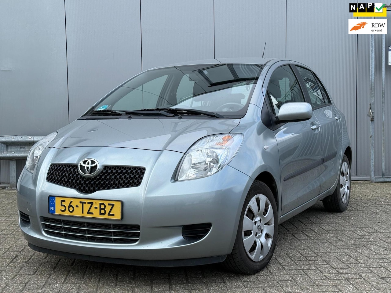 Toyota Yaris - 1.3 VVT-i Sol | Airco | Elektrische Ramen | Nieuwe APK - AutoWereld.nl