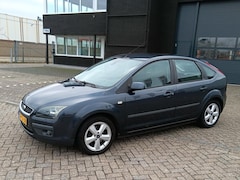 Ford Focus - 1.6-16V Futura