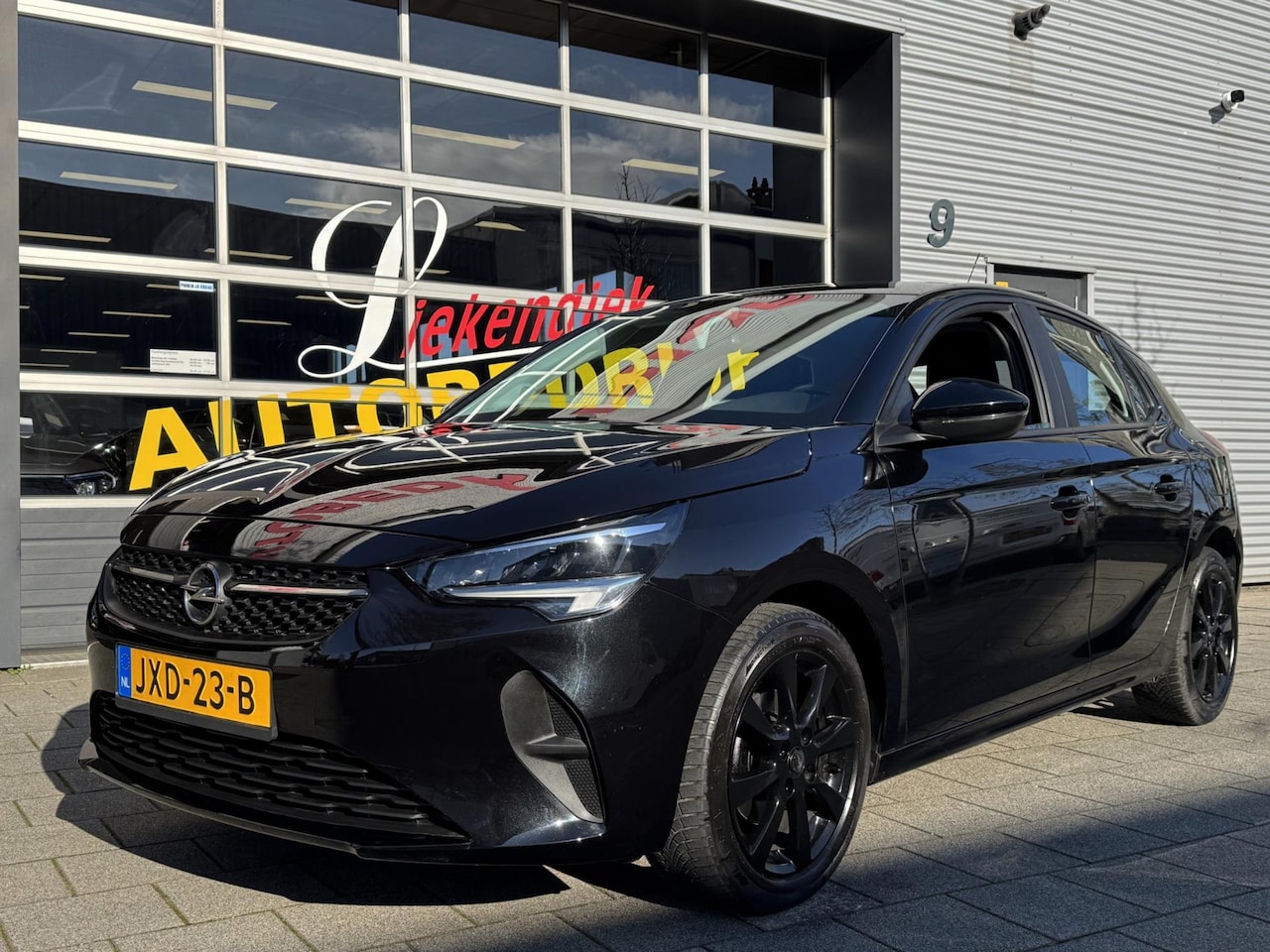 Opel Corsa - 1.2 BLACK Edition - Navigatie / Apple CarPlay I Airco I PDC I Sport velgen I Dealer onderh - AutoWereld.nl