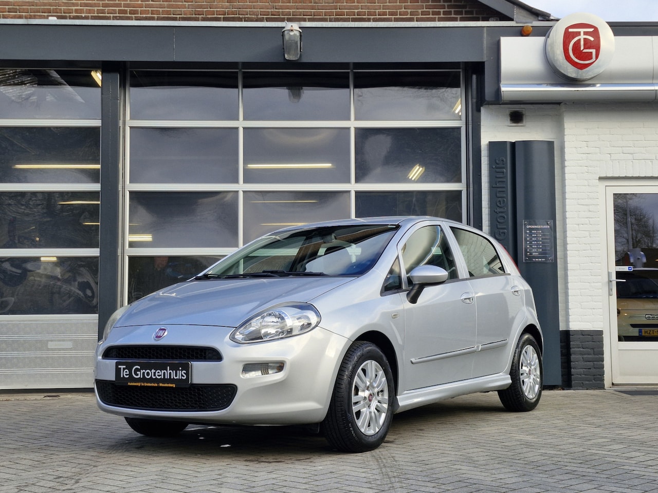 Fiat Punto Evo - Sempre 0.9 TwinAir | Trekhaak | - AutoWereld.nl