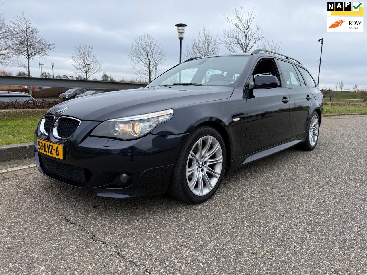 BMW 5-serie Touring - 520i Corporate Lease Business Line Sport * APK * NAP * - AutoWereld.nl