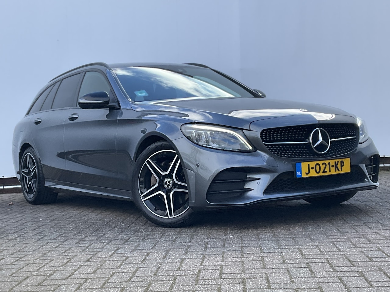 Mercedes-Benz C-klasse - 200 184pk Aut9 Solution + AMG 360°Cam Leder Carplay Business - AutoWereld.nl