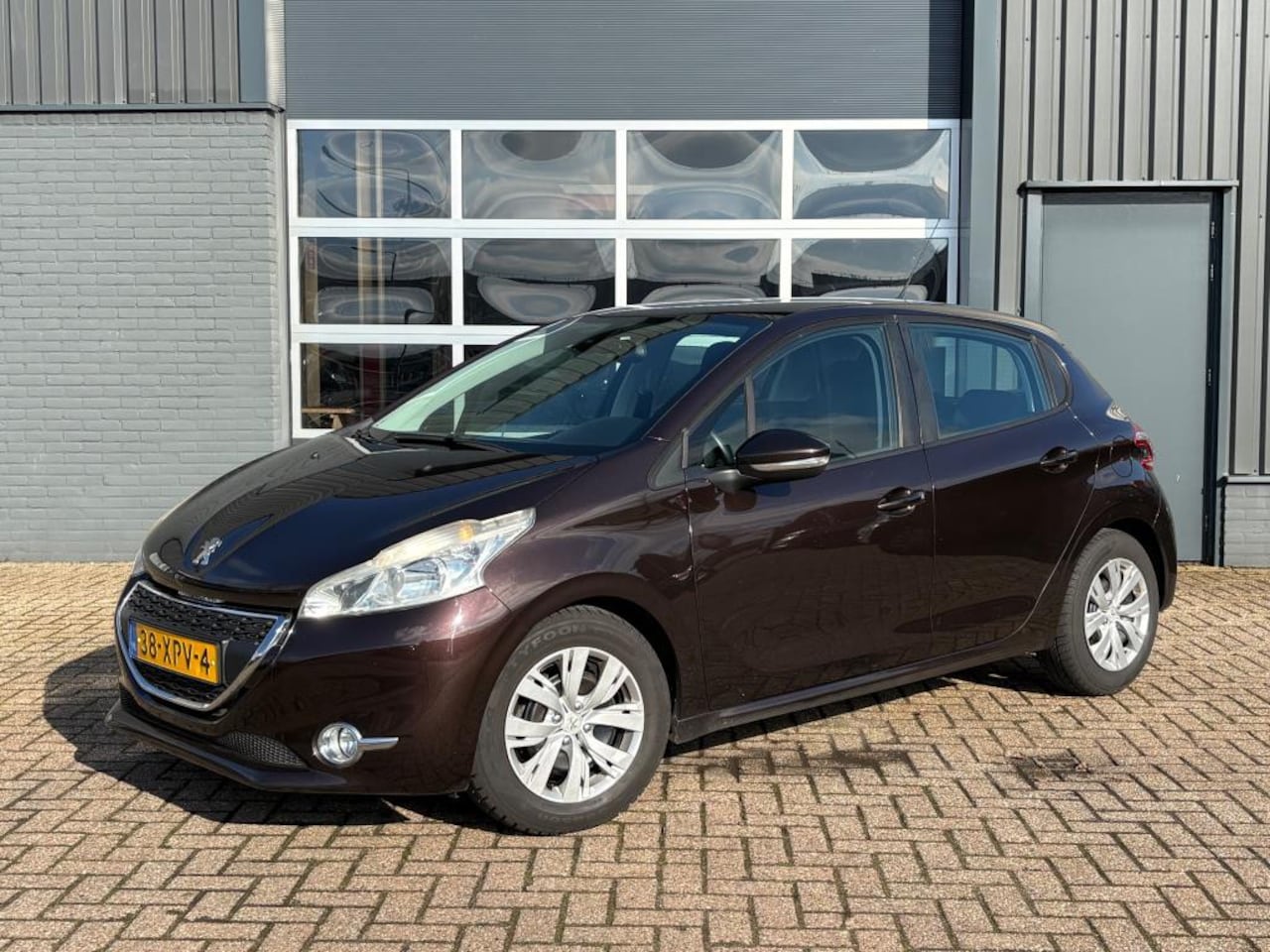 Peugeot 208 - 1.4 VTi Envy Climate control Parkeersensoren - AutoWereld.nl