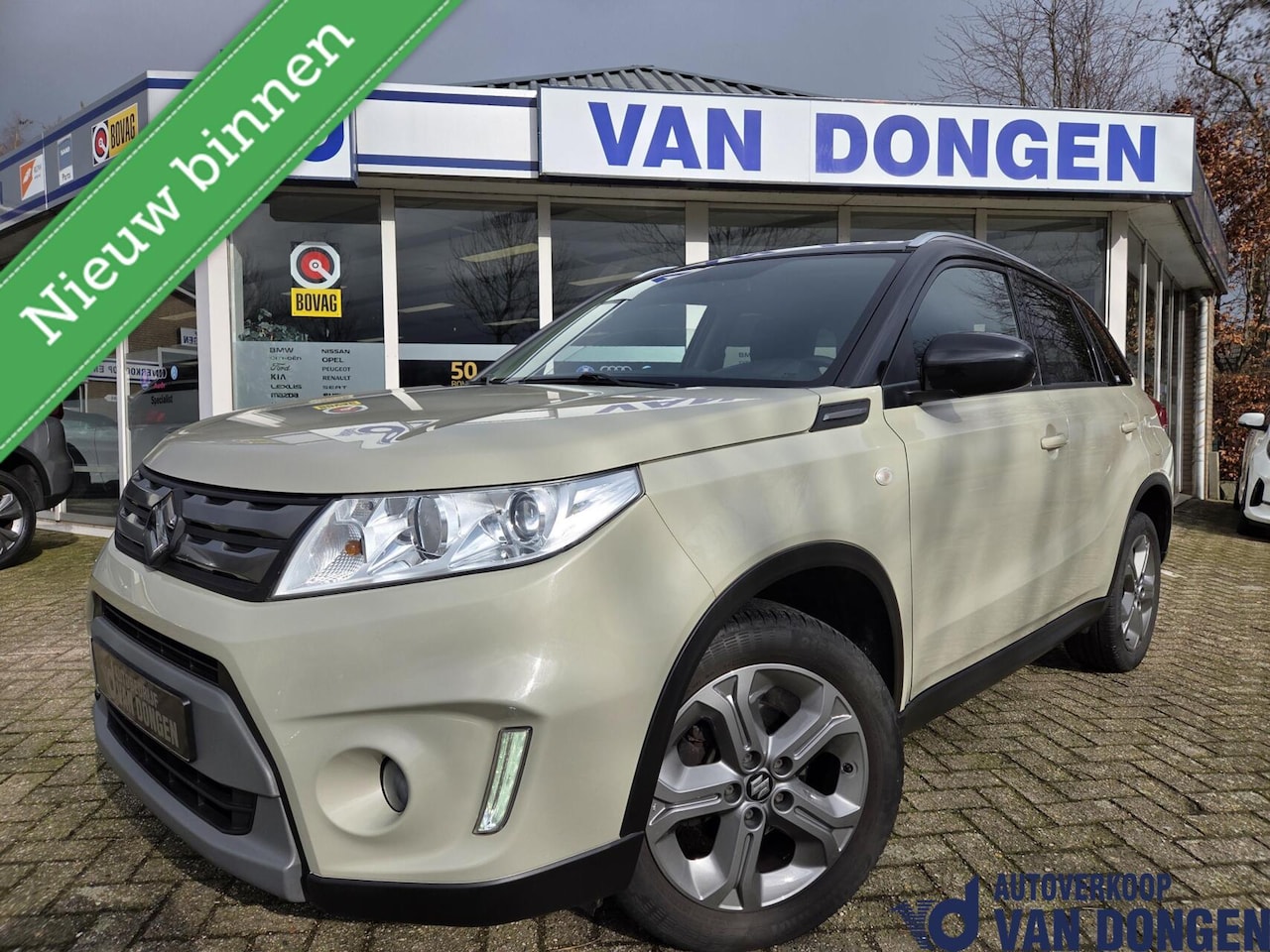 Suzuki Vitara - 1.6 Exclusive Allgrip | Trekhaak / Navi | Two-Tone Beige - AutoWereld.nl
