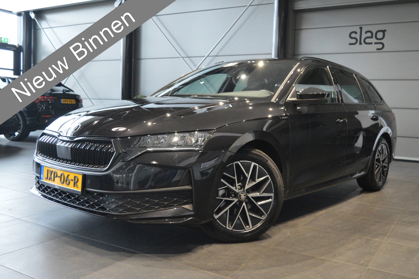 Skoda Octavia Combi - 2.0 TDI Sportline navi camera led trekhaak 150 pk !! - AutoWereld.nl