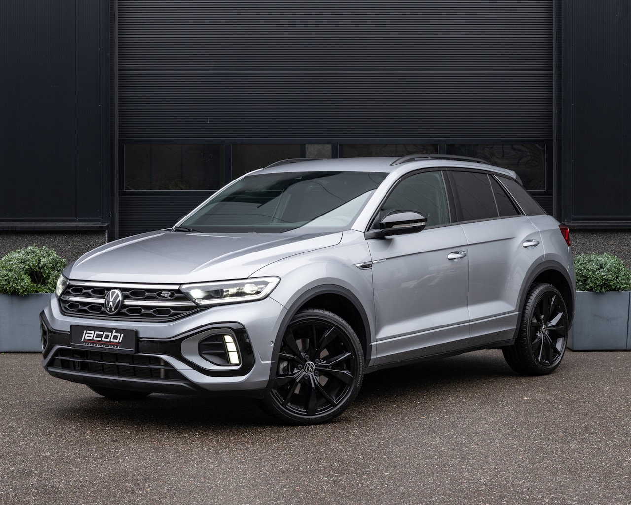 Volkswagen T-Roc - 1.5 TSI | 3X R-Line | IQ Lights | Virtual | Harman Kardon | Elektr Achterklep | Lane Assis - AutoWereld.nl