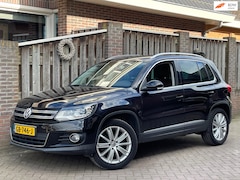 Volkswagen Tiguan - 2.0 TSI Sport&Style 4Motion AUTOMAAT, Trekhaak, stoelverw