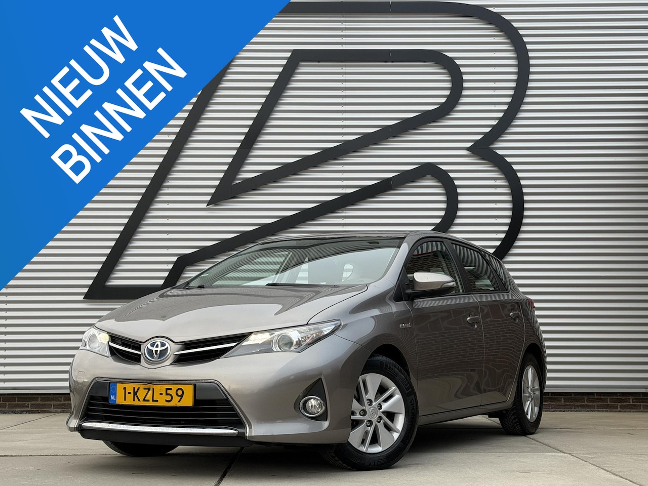 Toyota Auris - 1.8 Hybrid Aspiration Navi|Camera|Clima|Cruise|Goed Onderhuden|N.A.P|APK tot 12-2026 - AutoWereld.nl