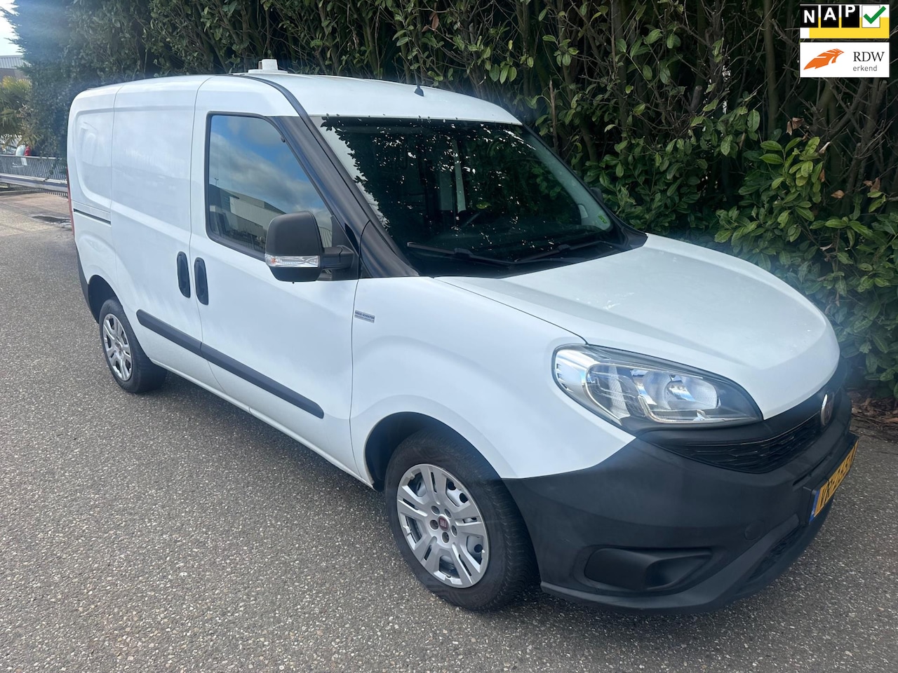 Fiat Doblò Cargo - 1.3 MJ L1H1 Bj'09-2015 AIRCO !! NAP !! - AutoWereld.nl
