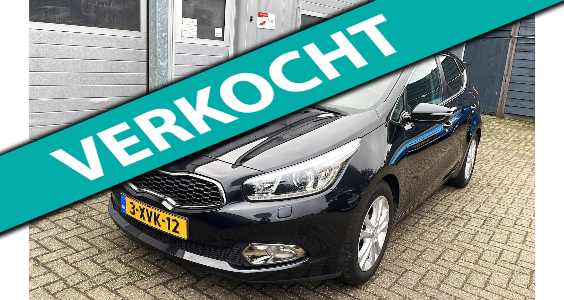 Kia Cee'd - 1.6 GDI ExecutiveLine-Navi-Clima-Cruise-Xenon-PDC - AutoWereld.nl
