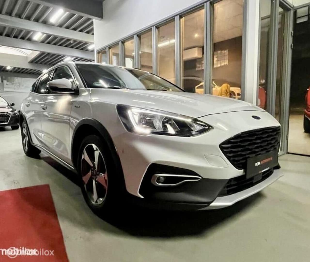 Ford Focus - 1.0 EcoBoost ACTIVE LED CARPLAY CAMERA STOELVER. CRUISE NIEUW ONDERHOUD NW APK - AutoWereld.nl