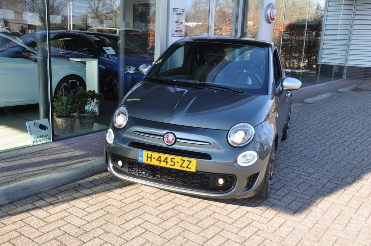 Fiat 500 - 1.0 Hybr. Rockstar Navi Clima All Seasons - AutoWereld.nl