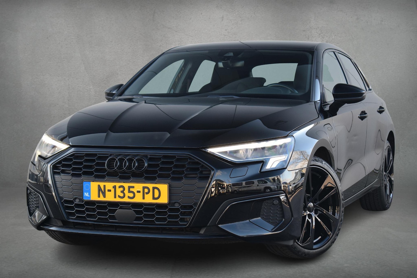 Audi A3 Sportback - 40 TFSI e Business edition | Apple CarPlay | LED | Sportstoelen | Climate - AutoWereld.nl