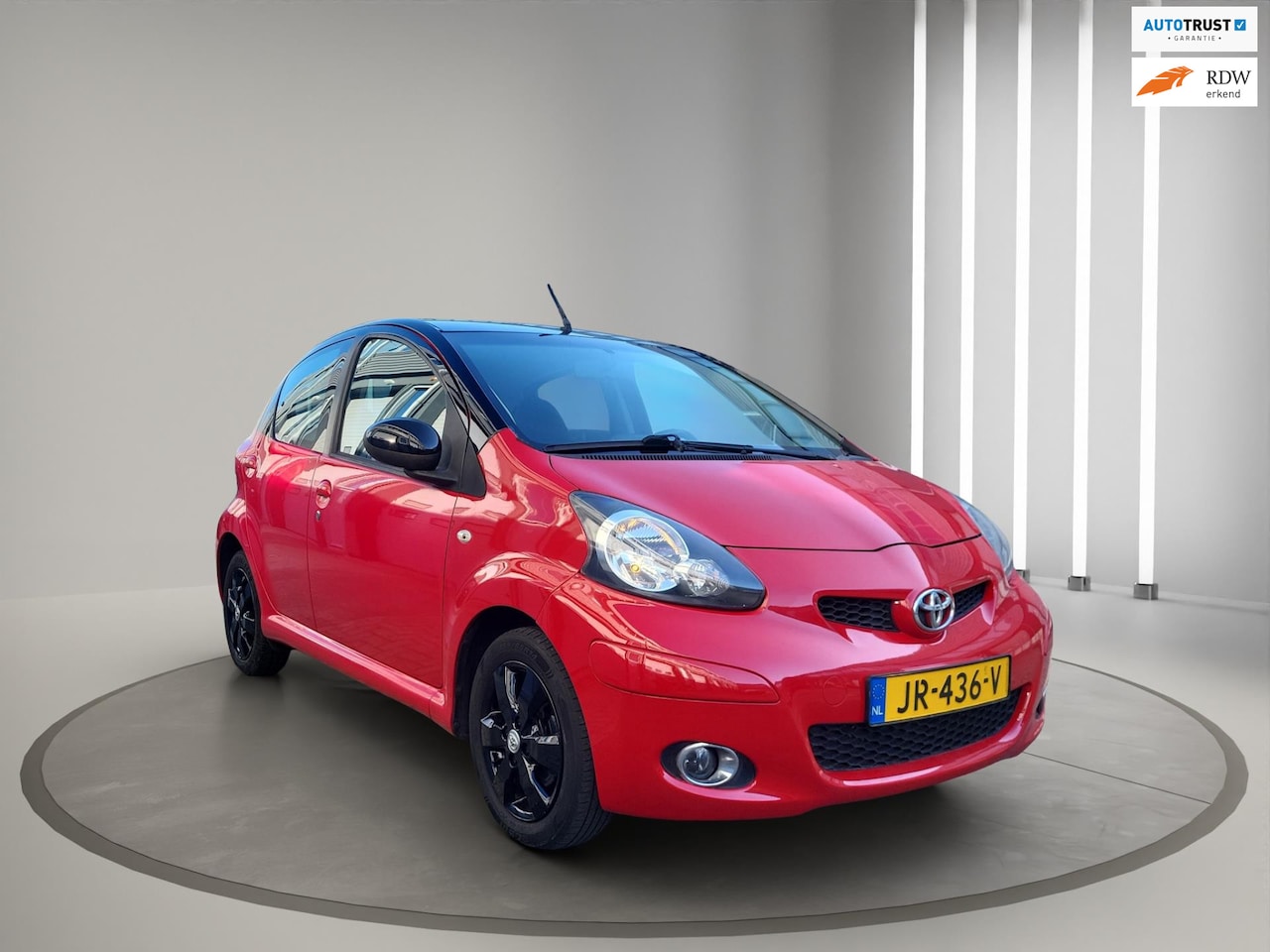 Toyota Aygo - 1.0 VVT-i Aspiration/navigator - AutoWereld.nl