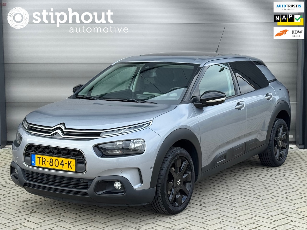 Citroën C4 Cactus - 1.2 PureTech Shine | PANORAMA | DEALER O.H. | DAB | CARPLAY - AutoWereld.nl