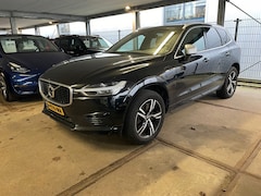 Volvo XC60 - 2.0 T8 Twin Engine AWD R-Design | getint glas | schuifkanteldak | leder bekleding