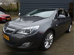 Opel Astra - 1.4 Turbo Cosmo Trekhaak stoelverwarming Clima Navi