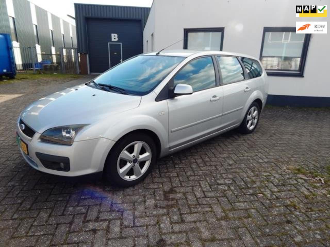Ford Focus Wagon - 1.6-16V Futura 1.6-16V Futura - AutoWereld.nl
