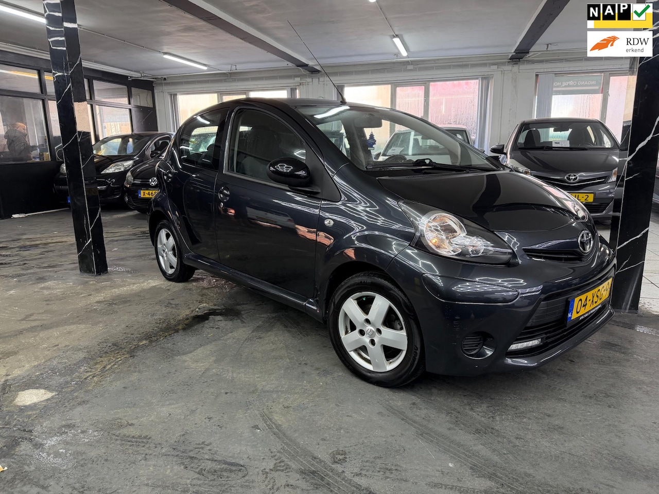 Toyota Aygo - 1.0 VVT-i Aspiration Automat | Airco | Navi - AutoWereld.nl
