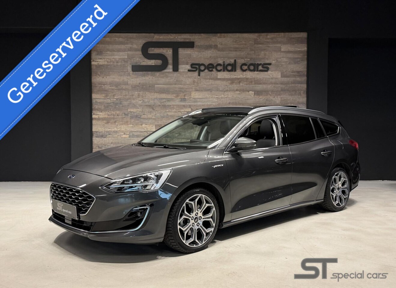 Ford Focus - 1.5 EcoBoost Vignale|AUT|PANO|LEDER - AutoWereld.nl