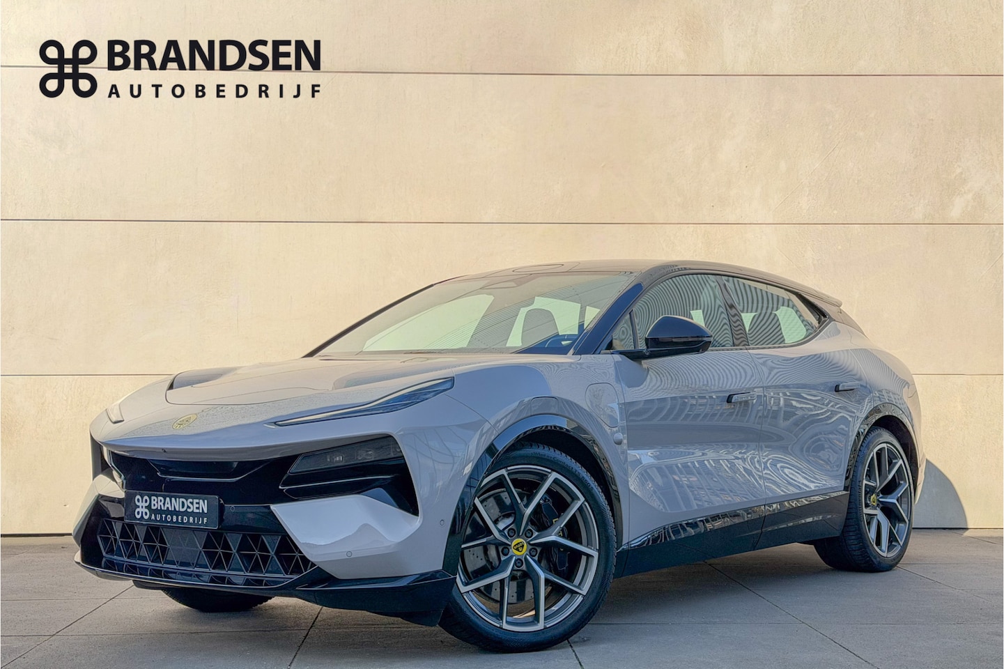 Lotus Eletre - EDS 450 4WD 112 kWh Carbon-Glazen dak-22"-Trekhaak - AutoWereld.nl