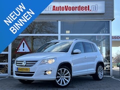 Volkswagen Tiguan - 2.0 TSI Sport&Style 4Motion 200 PK Automaat / R-Line Pakket / Trekhaak / Navi / Cruise / P