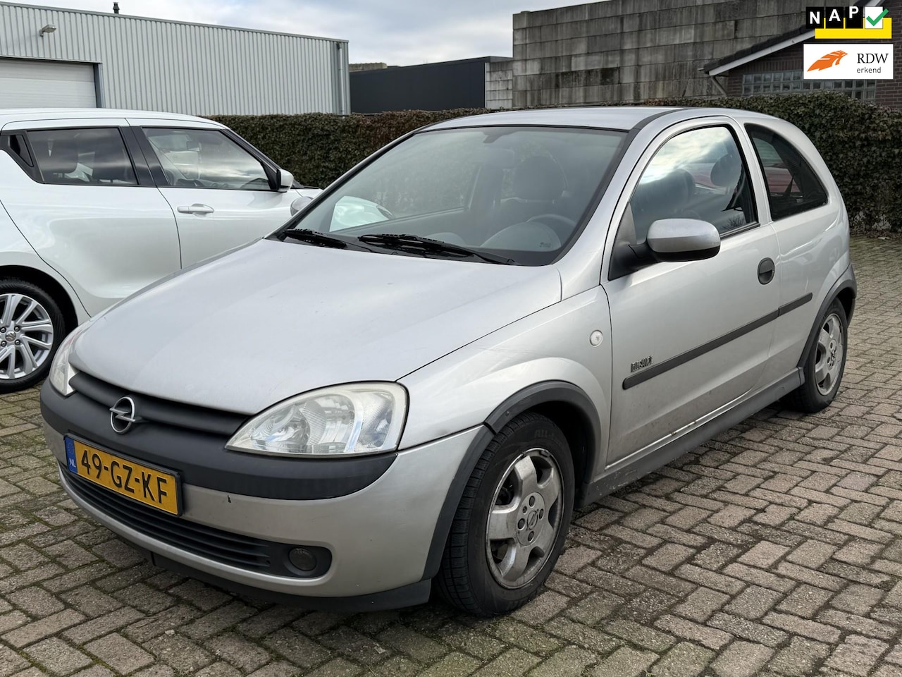 Opel Corsa - 1.4-16V Elegance|AUTOMAAT|AIRCO|NAP|LAGE KM STAND - AutoWereld.nl