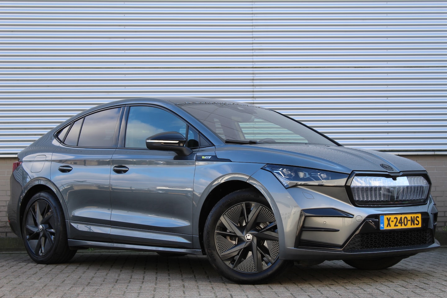 Skoda Enyaq Coupé iV - 80 RS | BTW-Auto | Panoramadak | Trekhaak | BLIS | Stoelverwarming - AutoWereld.nl