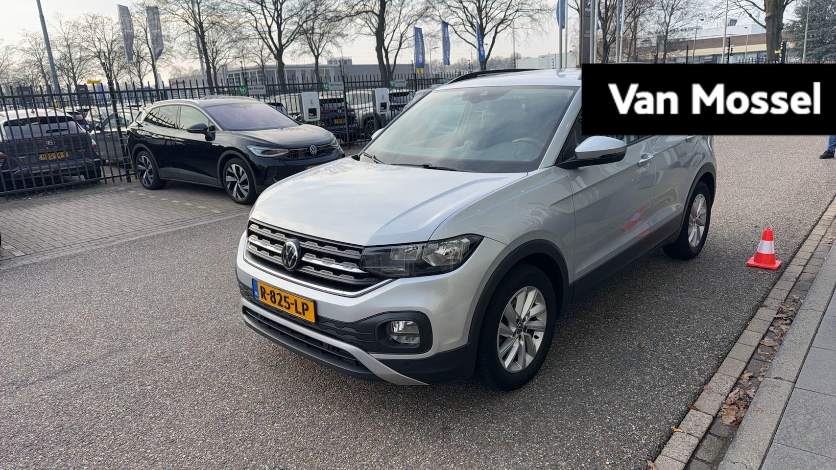 Volkswagen T-Cross - 1.0 TSI Life | 110 PK | Automaat | Climatronic (Automatische Airco) | All Season Banden | - AutoWereld.nl