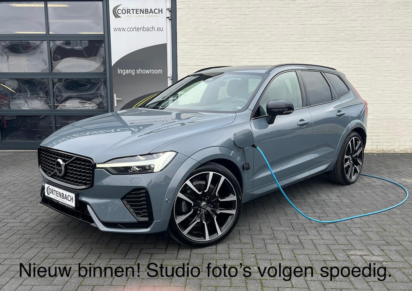 Volvo XC60 - 2.0 T8 Plug-in hybrid AWD Ultimate Dark | Luchtvering | Bowers&Wilkins | Zwenkbare trekhaa - AutoWereld.nl