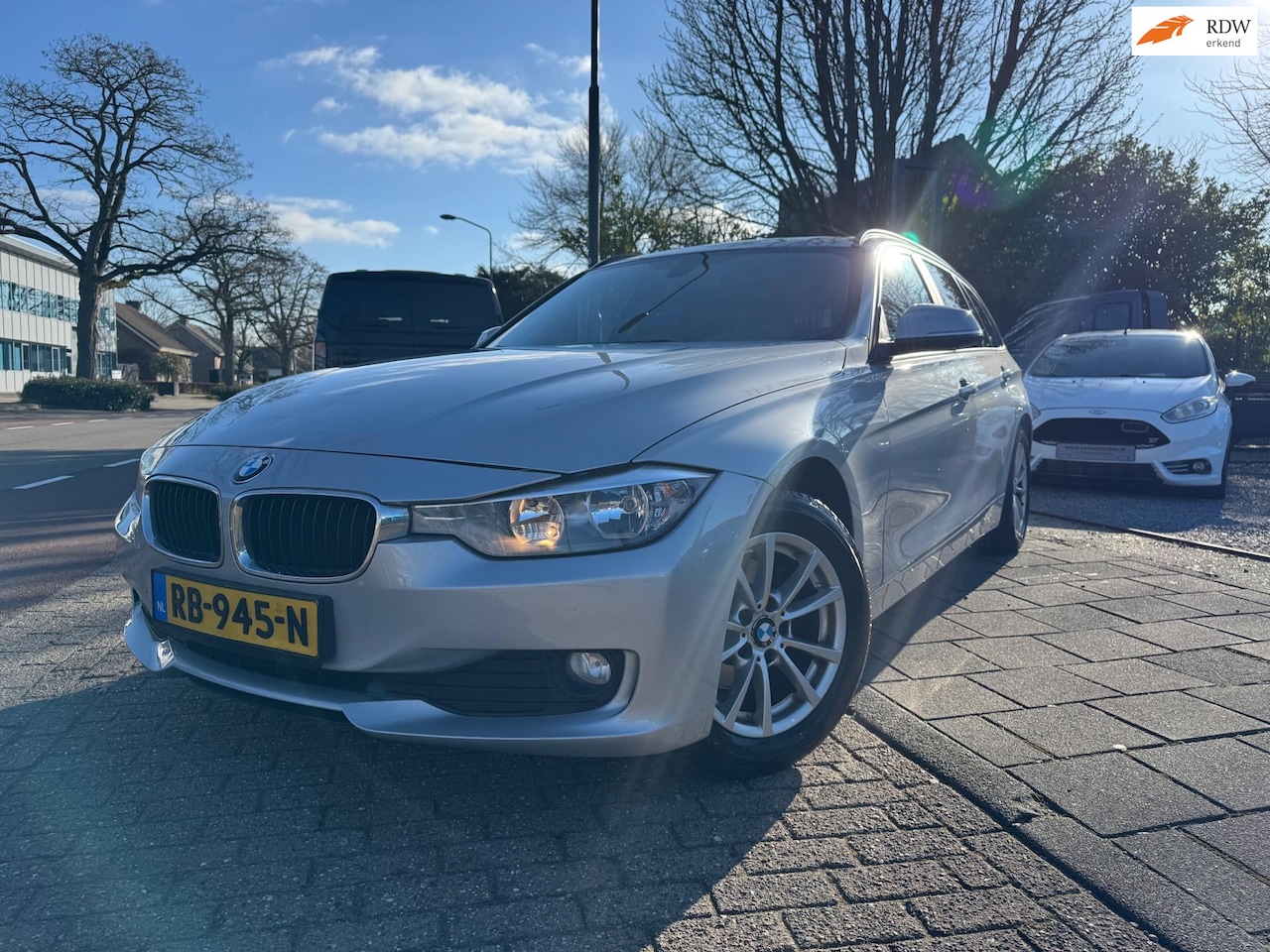 BMW 3-serie Touring - 316d High Executive A-C Elek Pakket Navi Pdc - AutoWereld.nl