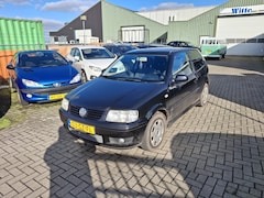 Volkswagen Polo - 1.4 Trendline