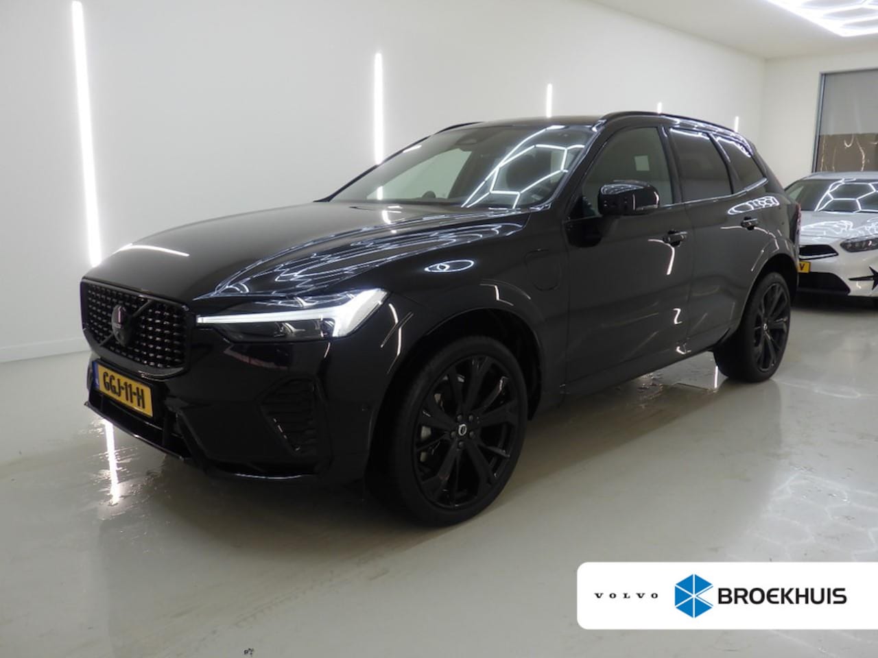 Volvo XC60 - 2.0 T8 Plug-in hybrid AWD Ultra Black Edition | Panoramadak | Head-up Display | Luchtverin - AutoWereld.nl