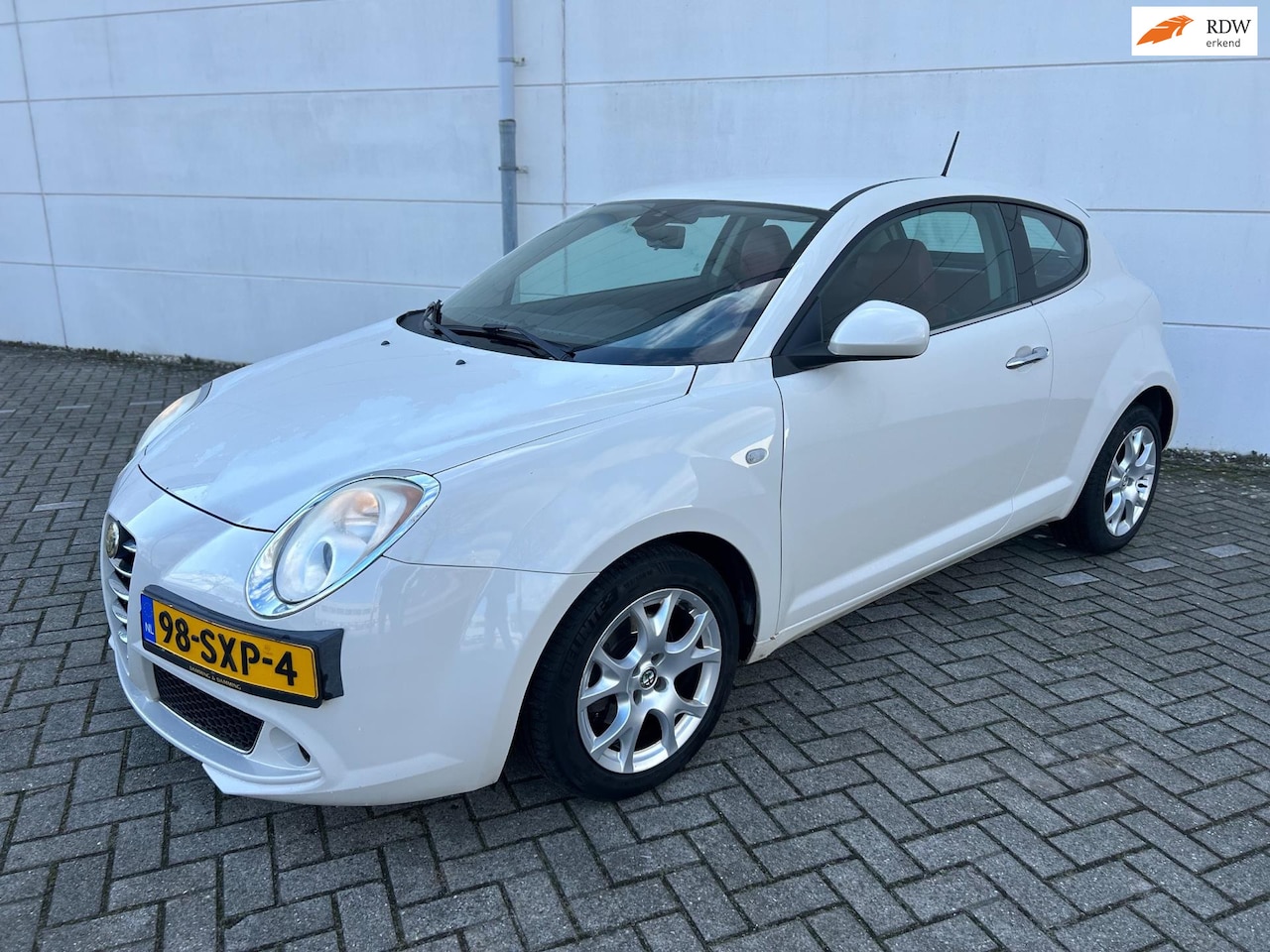 Alfa Romeo MiTo - 1.3 JTDm ECO Distinctive Cruise Controle Climat Controle Lederen Bekleding NL-Auto - AutoWereld.nl