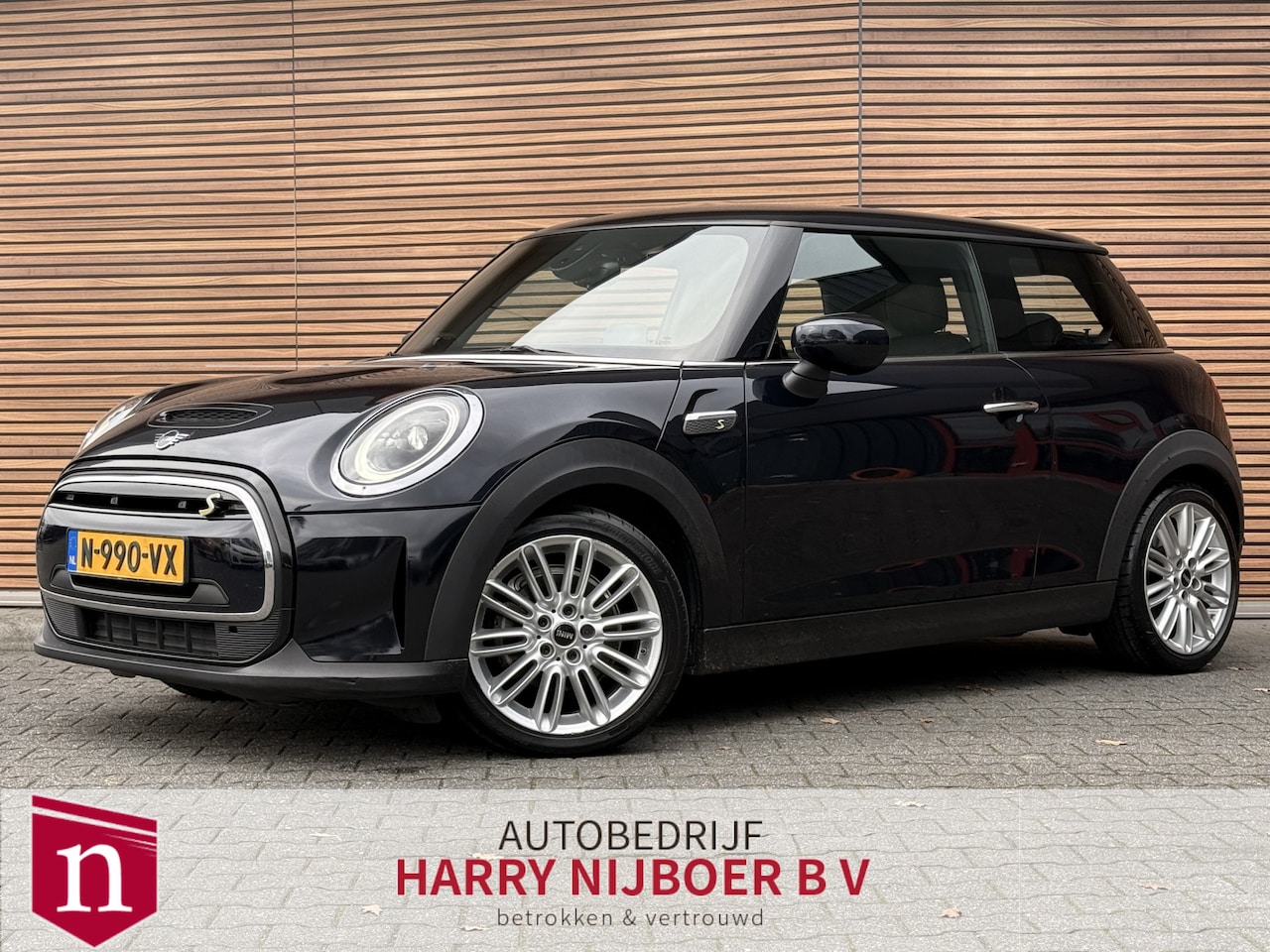 MINI Mini-Electric - Business Edition 33 kWh Stoel en Stuur verwarming / Head-Up / Harmen/Kardon / Camera / Nav - AutoWereld.nl