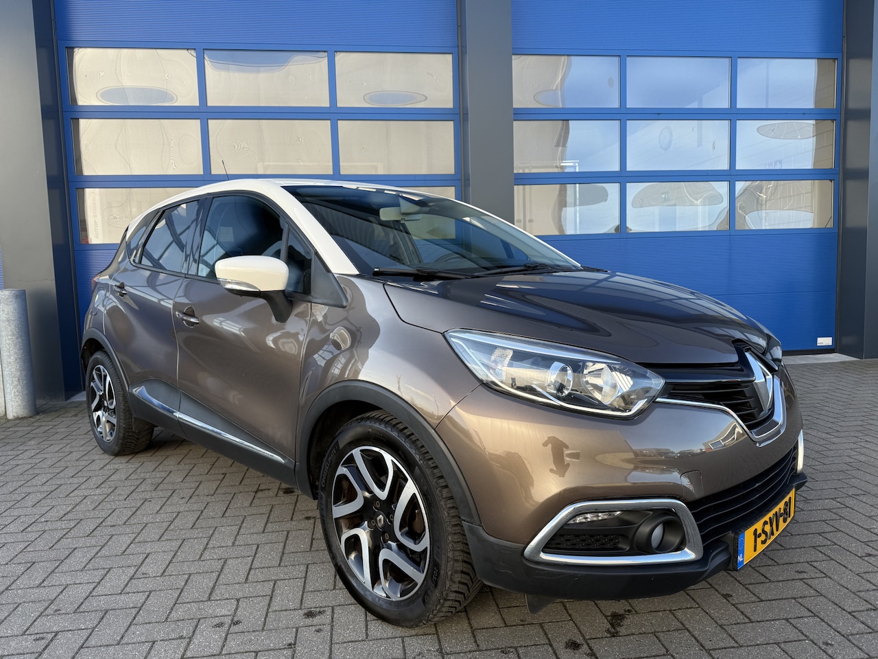 Renault Captur - 0.9 TCe 90pK Airco/ Navigatie/ Achteruitrijcamera/ Dynamique - AutoWereld.nl