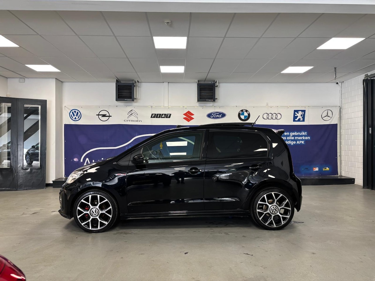 Volkswagen Up! - 1.0 high up! BlueMotion GTI UITVOERING PAKKET - AutoWereld.nl