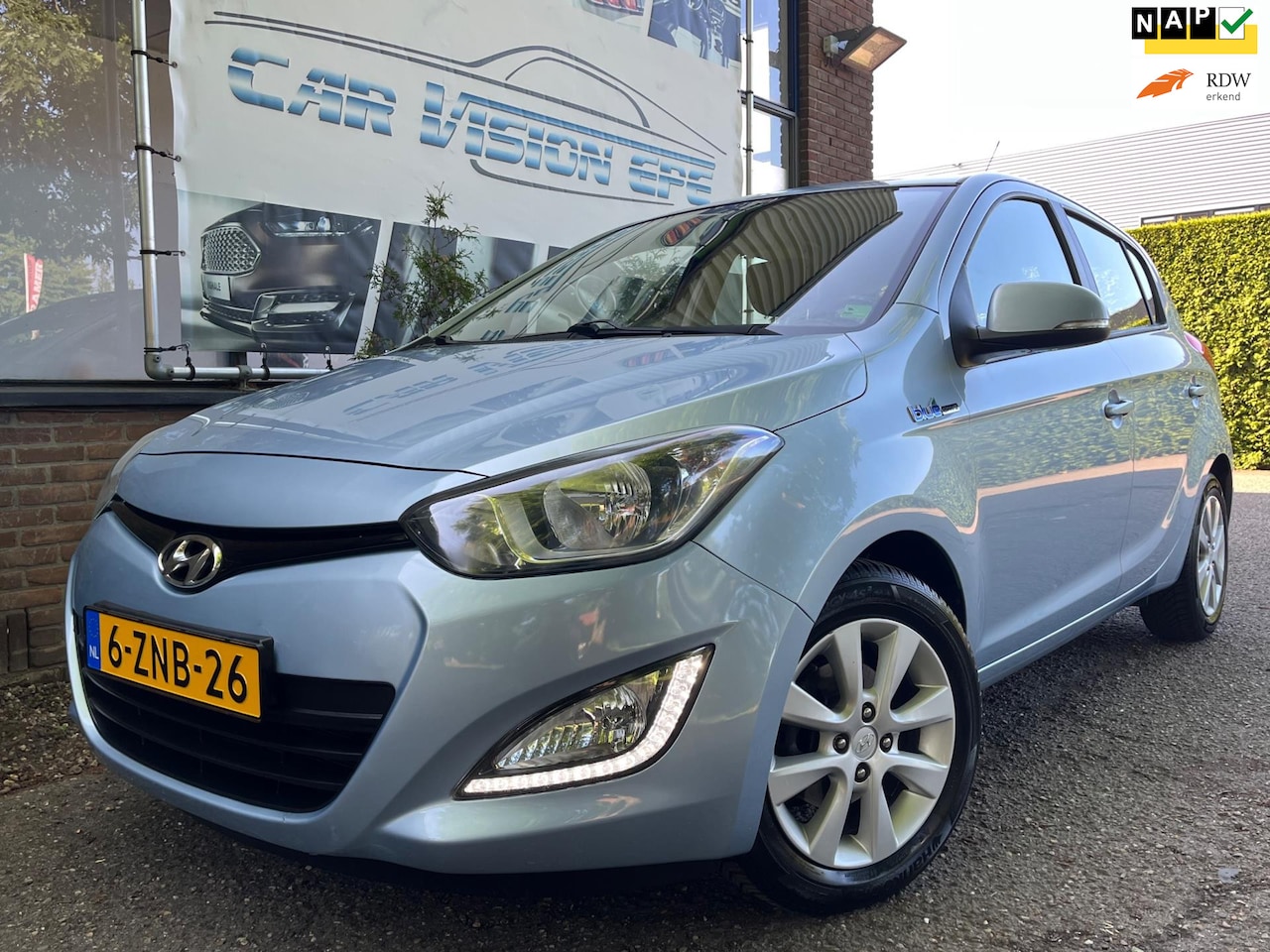Hyundai i20 - 1.2i i-Deal|Airco|Trekhaak|Led| - AutoWereld.nl