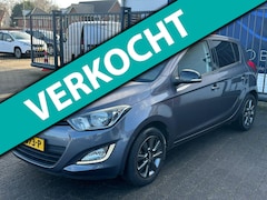Hyundai i20 - 1.2 HP i-Motion / AIRCO / CRUISE CONTROL / BLUETOOTH / LM VELGEN