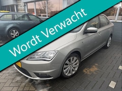 SEAT Toledo - 1.2 TSI Style 127.000km Clima Cruise PDC Trekhaak Zuinig A-Label