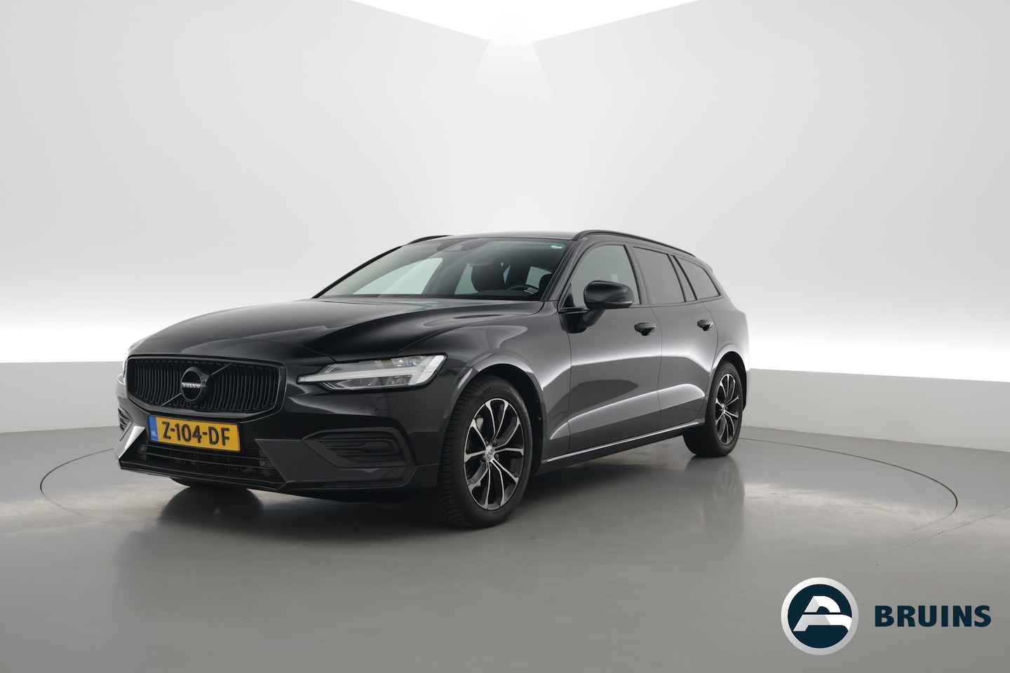 Volvo V60 - 2.0 B4 Momentum Business | ACC | Trekhaak | Carplay | stoel verwarming | Memory | - AutoWereld.nl