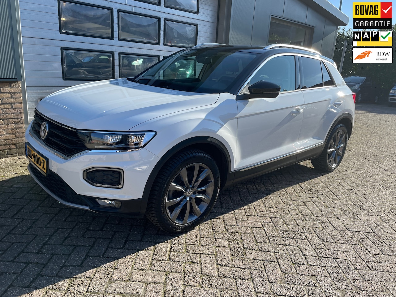 Volkswagen T-Roc - 2.0 TSI 4Motion Sport Automaat Panodak - AutoWereld.nl